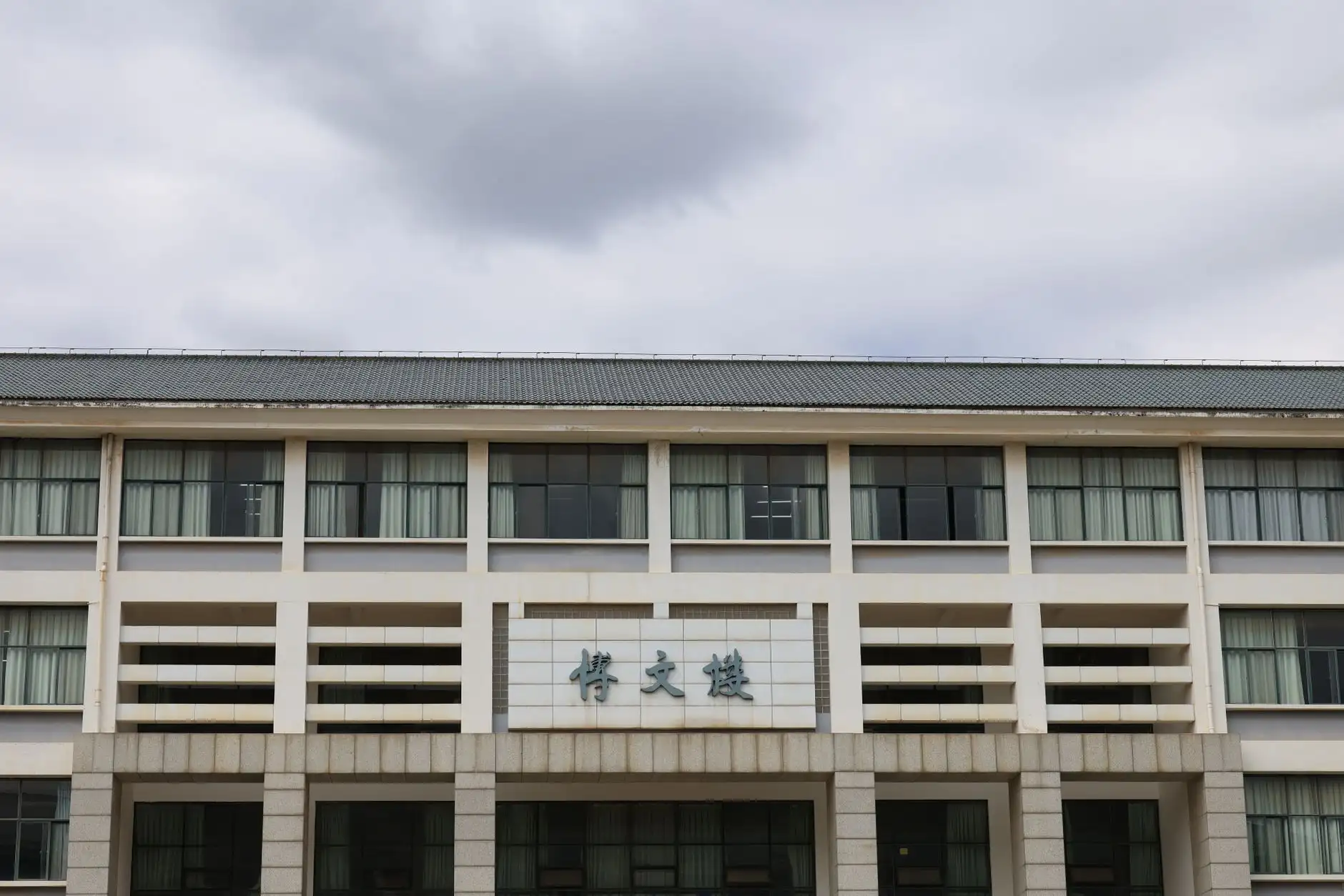 洛阳文裳初昇科技解析：企业级软件研发中的技术架构设计要点